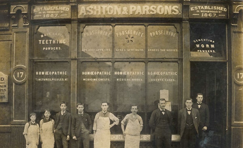 Ashton and Parsons family outside the original shop
